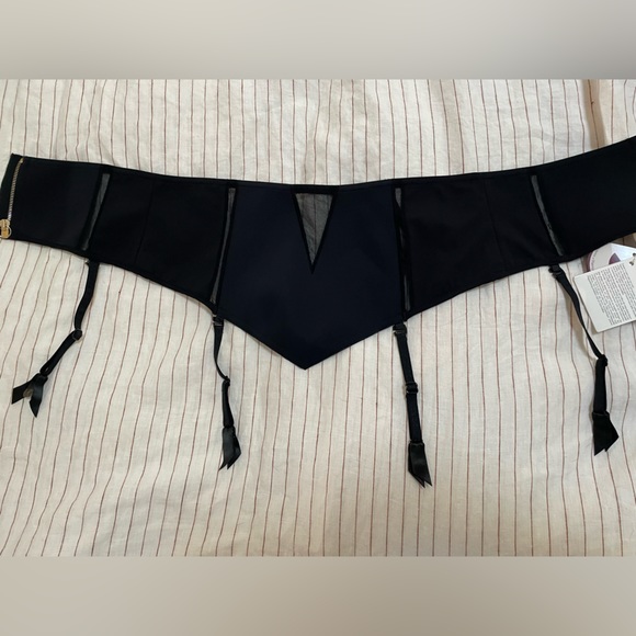 La Perla - Scuba Couture Suspender Belt - Picture 2 of 4